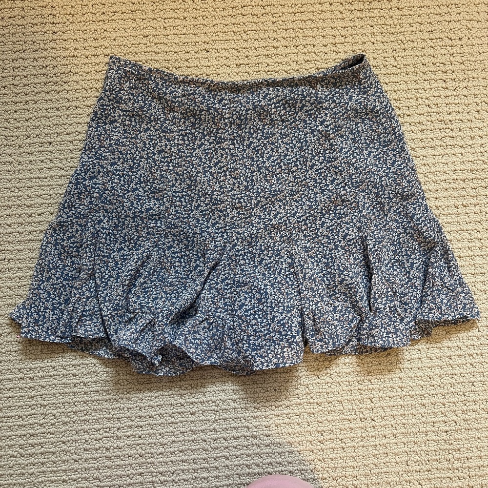 Vestique Boutique Ruffle Mini Skort